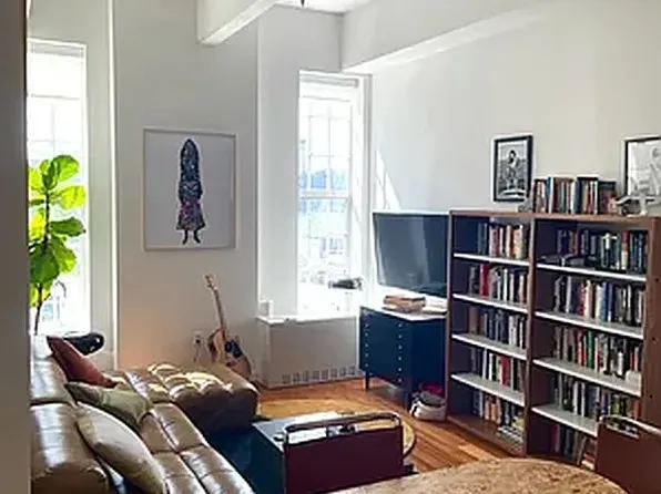 184 Kent Ave APT A407, Brooklyn, NY 11249