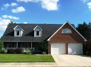 1033 Hummingbird Ln, Columbus, IN 47203