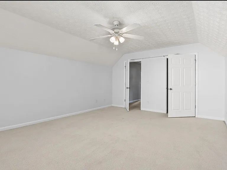 317 Franklin St — Photo 5