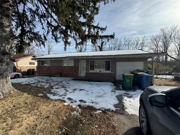 2372 Collett Dr, Saint Louis, MO 63136