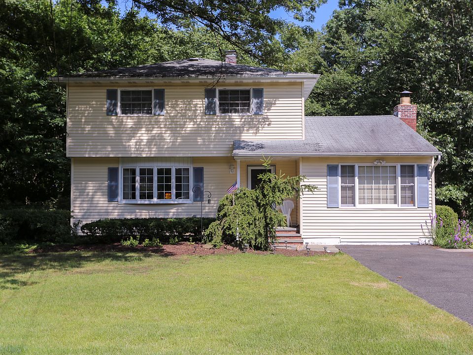 1st image of 40 Kenwood Ln