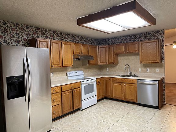 2nd image of 4221 Smokey Lake Dr