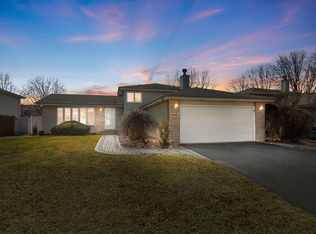 16641 W Oneida Dr, Lockport, IL 60441