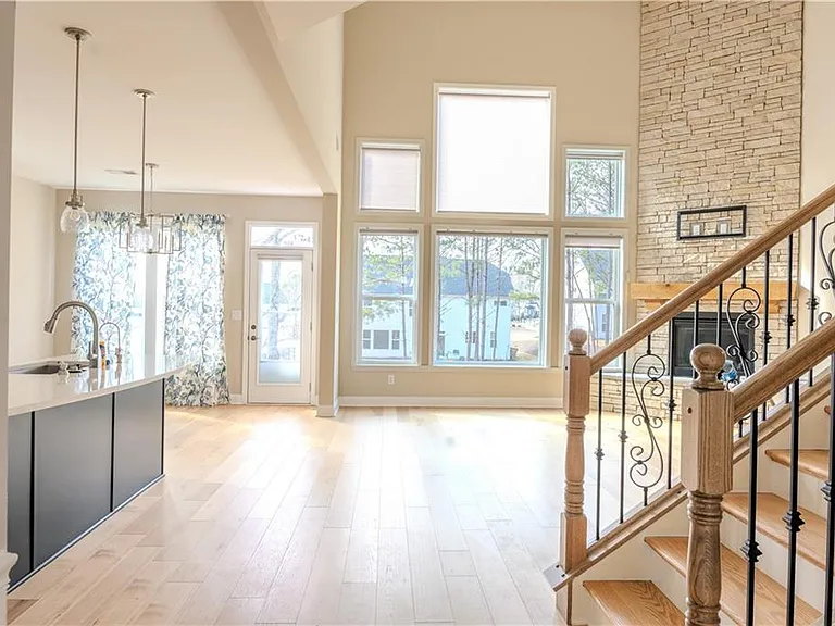 8040 Scenic Ridge Way — Photo 4