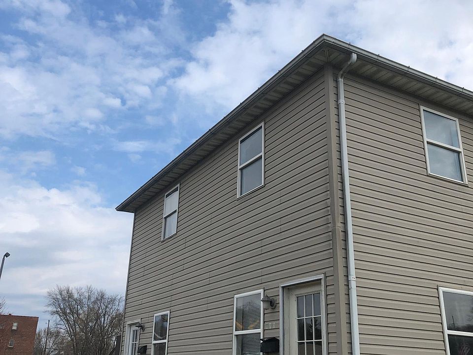 2nd image of 946 Putnam Ave #946