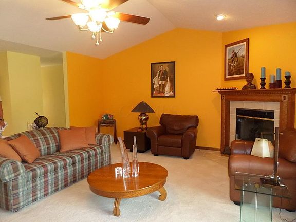 4th image of 46 Corbin Dr N
