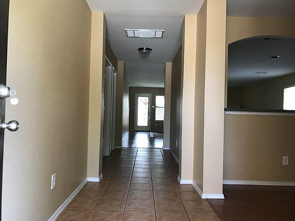 2nd image of 10428 Hideaway Trl