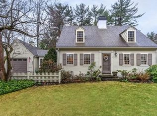 9 Homestead Rd, Lynnfield, MA 01940
