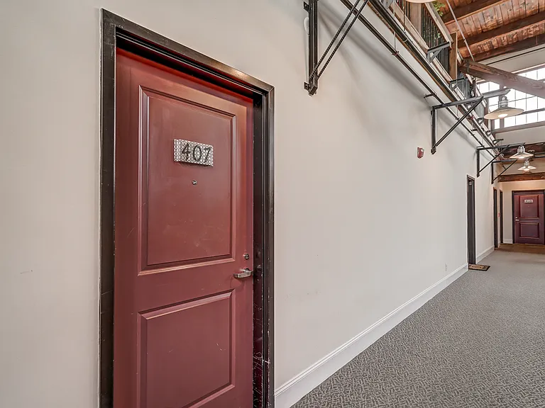 815 Porter St #407 — Photo 9