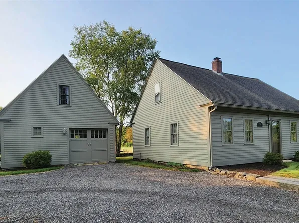 396 Elmwood Ave, Uxbridge, MA 01569