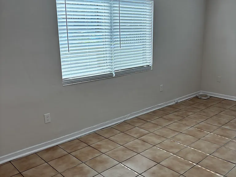 1258 Alhambra Cir #2 — Photo 6