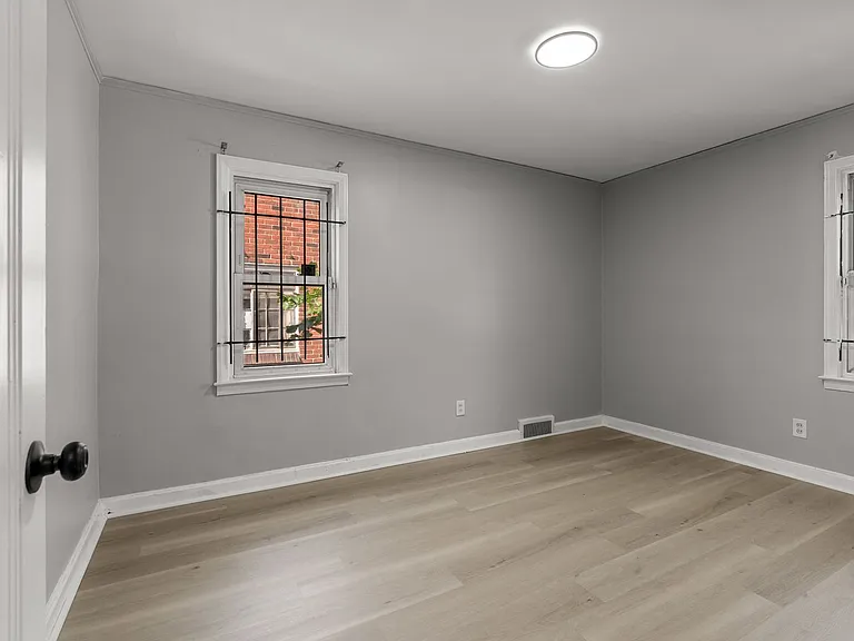 9022 Northlawn St — Photo 10
