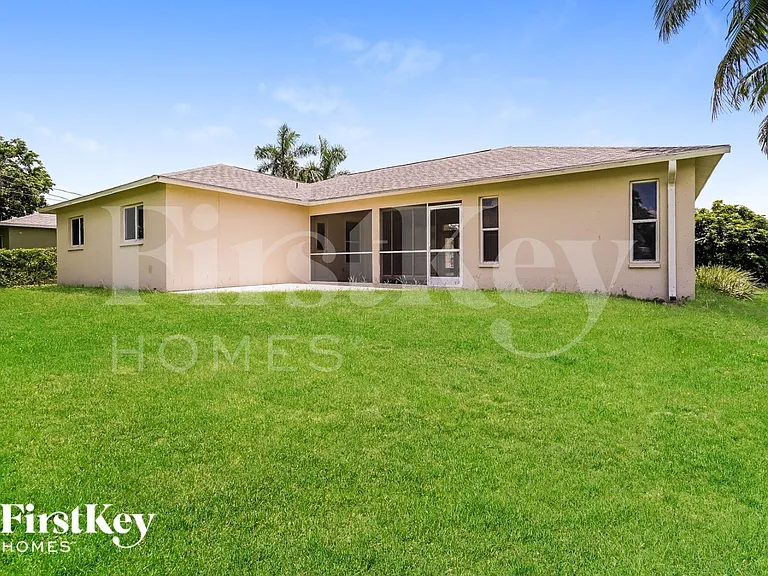 8381 Bahamas Rd — Photo 15