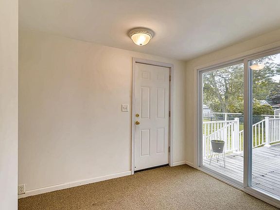 4th image of 1336 6th Ave S