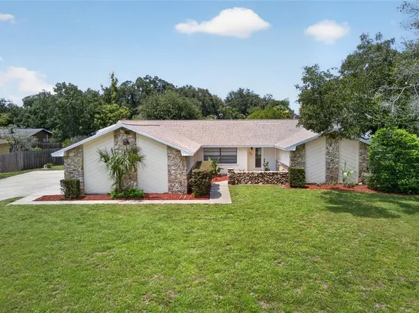 2704 BURGOYNE PLACE, DELAND, FL 32720