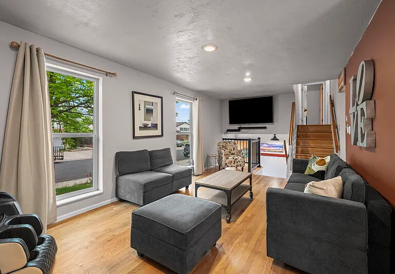 11073 Otis St — Photo 3