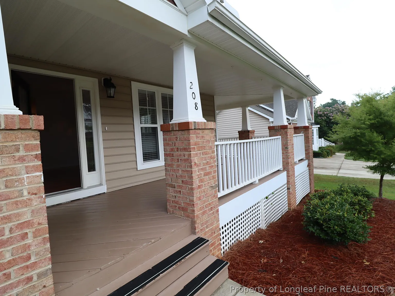 4 bed, 2.5 bath, $2,295 — Photo 3
