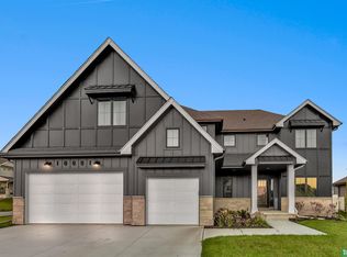 10001 S 188th St, Omaha, NE 68136