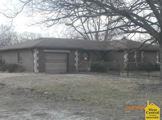 989 NE 1021st Rd, Windsor, MO 65360
