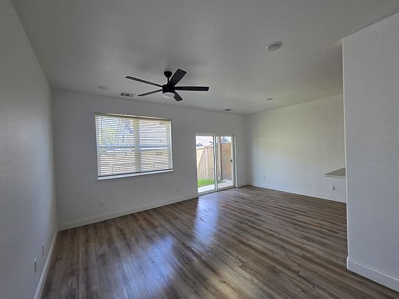 5th image of 1602 Clay St #1602