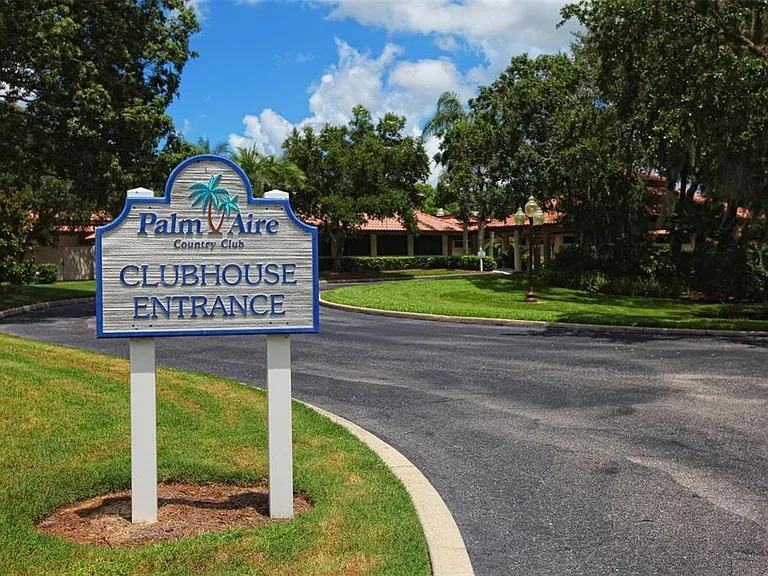 Palm Aire Country Club Clubhouse entrance