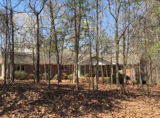 11 Ridgewood Ln, Hartwell, GA 30643