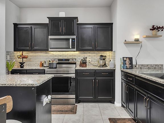 2nd image of 7003 Buckwheat Rd