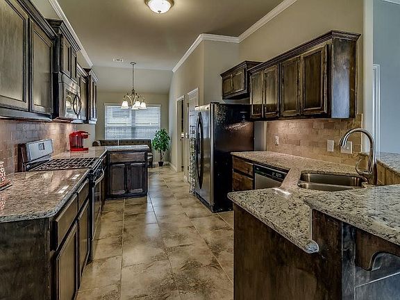 5th image of 3437 NW 161st St