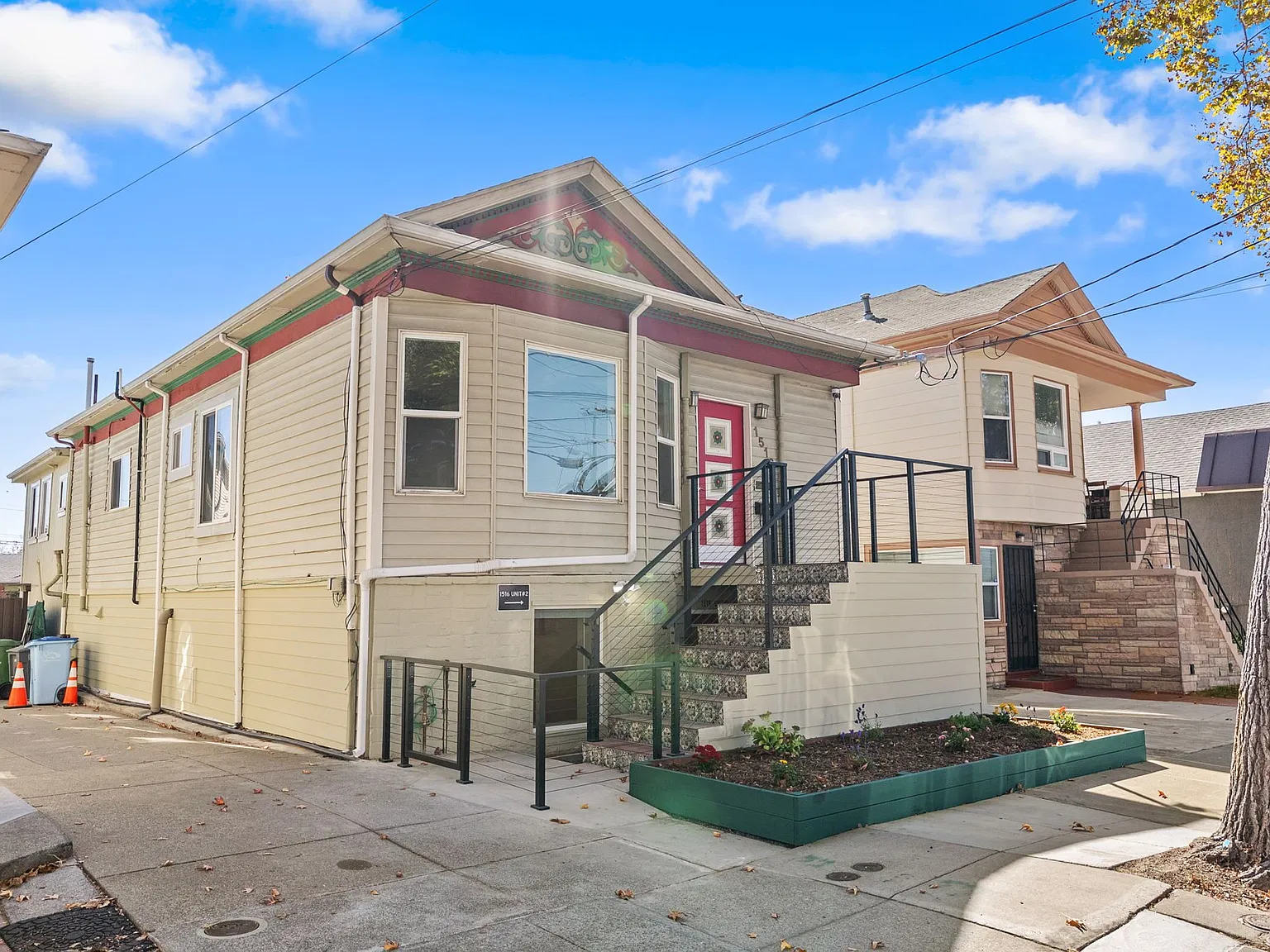 Spacious 2BR/2BA Apartment Unit at 1516 Alcatraz Ave, Berkeley - $3600/mo — Photo 2
