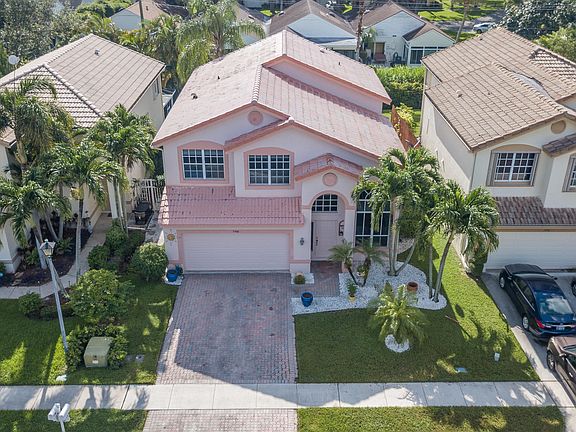 2nd image of 7700 Colony Palm Dr