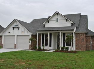 114 Talon Rd, Youngsville, LA 70592