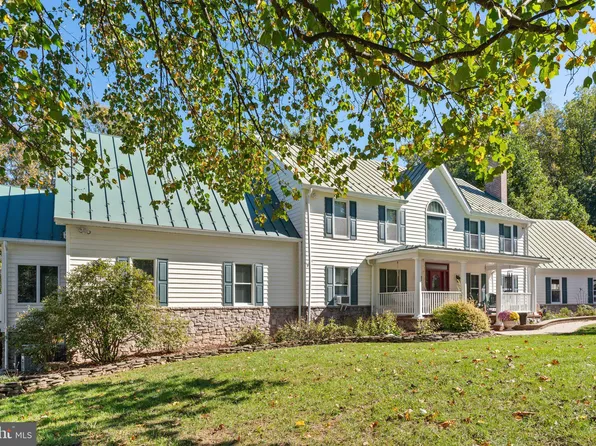 7384 Awsley Ln, The Plains, VA 20198