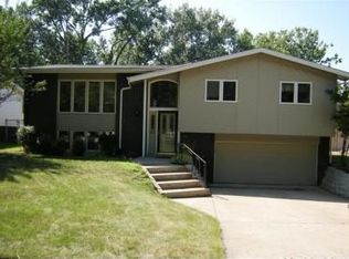 9328 Chestnut Ln, Munster, IN
