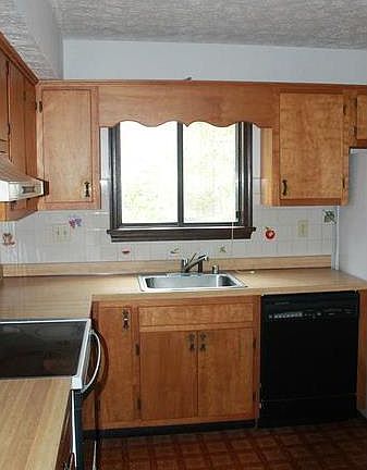 2nd image of 23247 Laurel Hill Dr