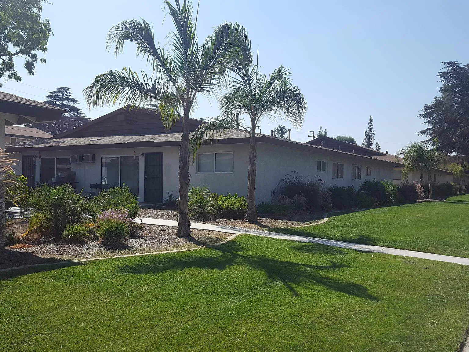 2 bed, 1050 sqft, $1,800 — Photo 1