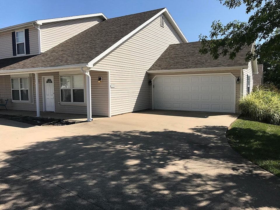 1st image of 1715 Louise Cir