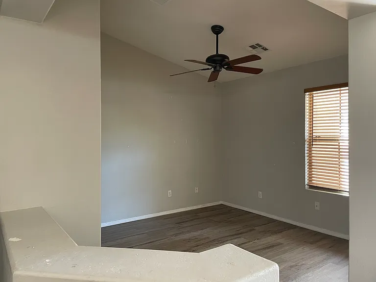 16429 N 152nd Ct — Photo 2