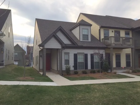 208 Walden Village Ln, Nashville, TN 37210