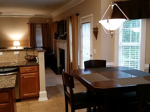 5th image of 165 Grandiflora Dr