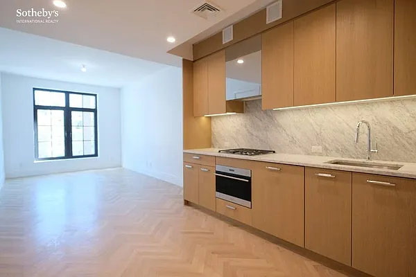 Rented by Sotheby's International Realty | media 10