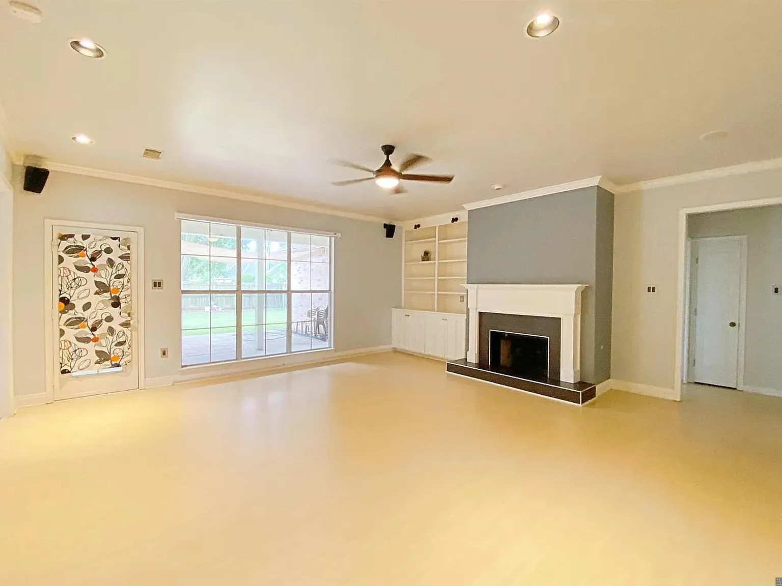 4 bed, 2309 sqft, $2,700 — Photo 4