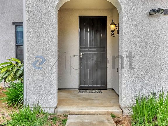 4th image of 10586 N Whitney Ave
