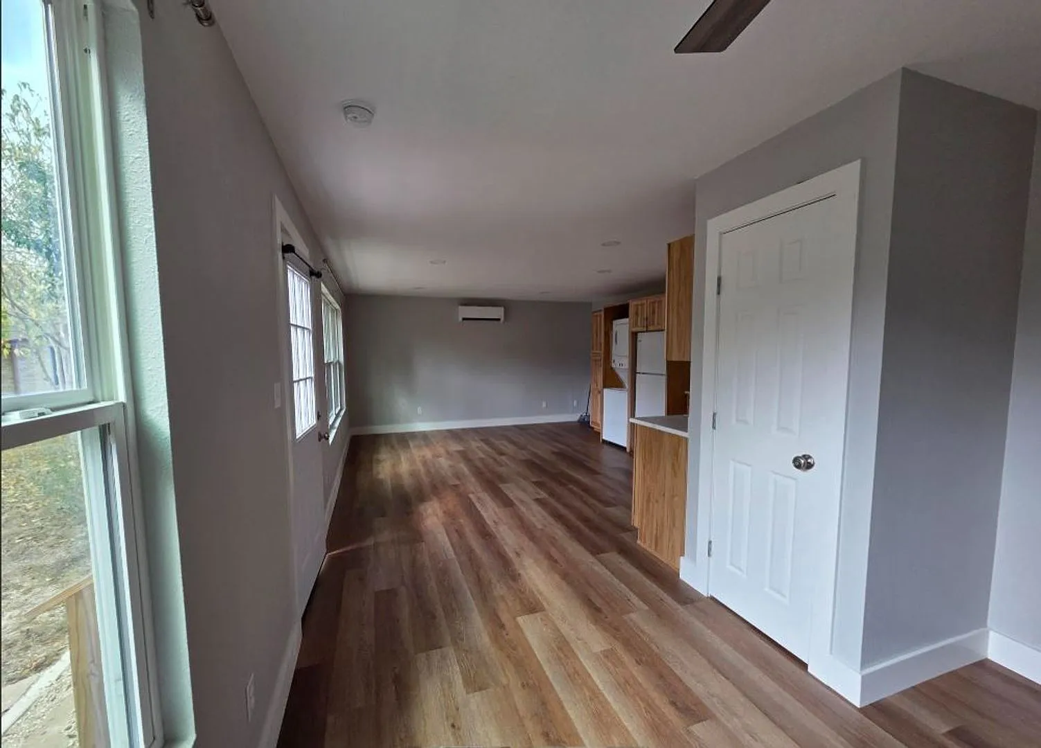 For Lease!! — Photo 3