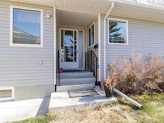 3rd image of 2821 W Botterill Cres #27