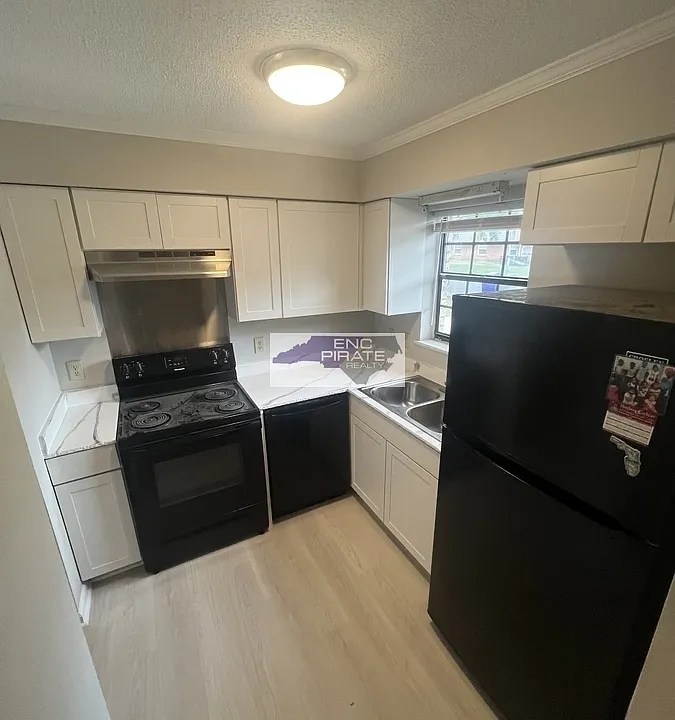 716 Verdant Dr #1