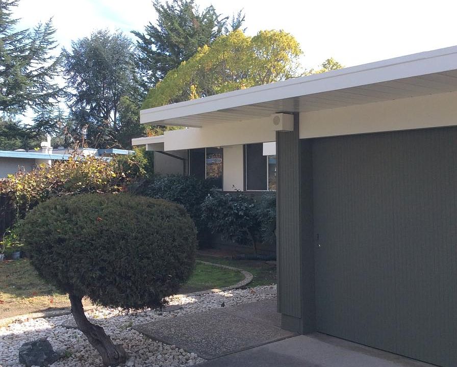 2nd image of 840 Duncardine Way