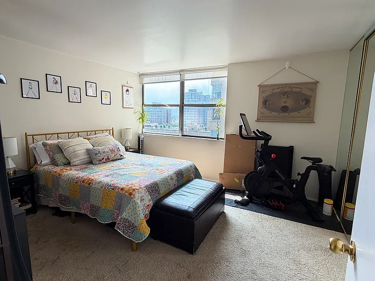 6301 N Sheridan Rd #9V — Photo 11