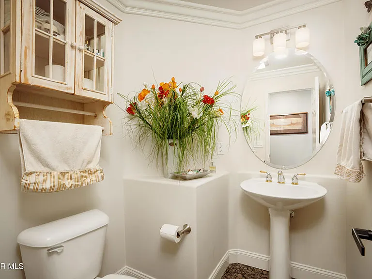 1004 Lambourne Pl — Photo 20