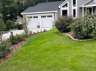 808 Pinewood Dr, Apex, NC 27502