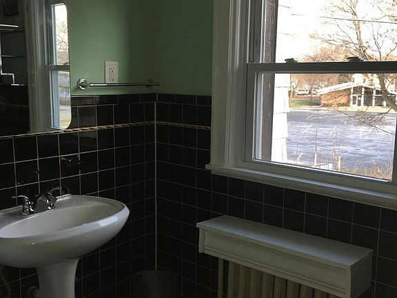 4th image of 2455 Military St Unit 5